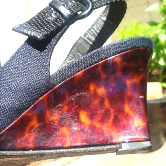 Stuart Weitzman Black Peep Toe Tortoise - Picture 9 of 10